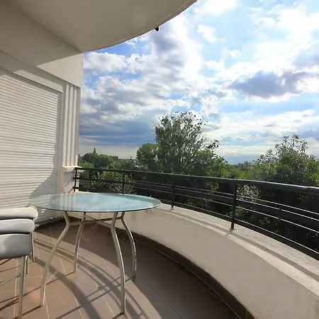 Park View Apartment *