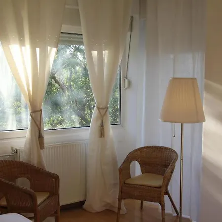 Park View Apartment *